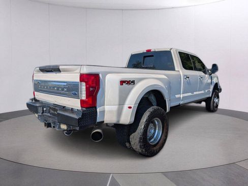 Used 2017 Ford F350 Platinum w/ Platinum Ultimate Package AWD/4WD image 7