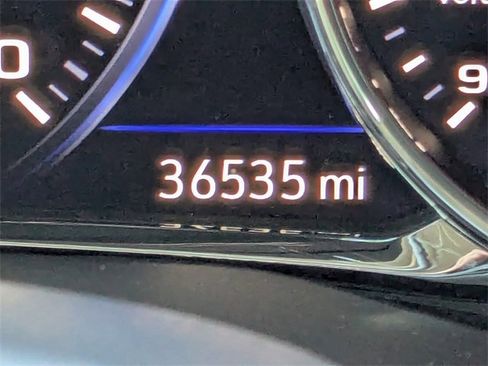 Used 2023 GMC Acadia Denali w/ Denali Technology Package image 29