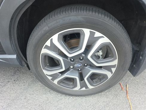 Used 2023 Subaru Ascent Limited w/ Technology Package image 9