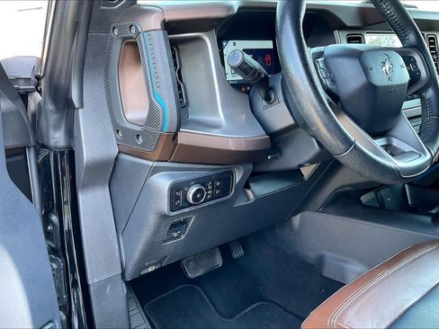 Used 2023 Ford Bronco Outer Banks AWD/4WD image 33