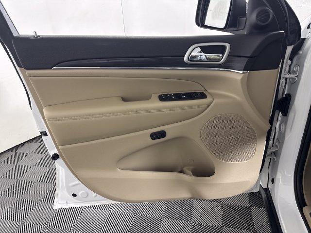 Used 2021 Jeep Grand Cherokee Limited w/ Premium Lighting Group AWD/4WD image 28