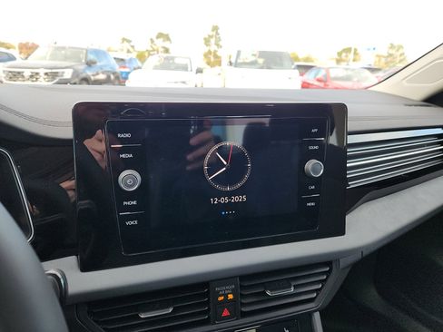 New 2026 Volkswagen Jetta SE image 19