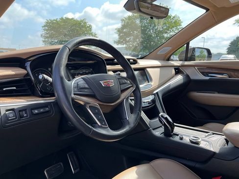 Used 2020 Cadillac XT5 Sportv w/ Platinum Package AWD/4WD image 16