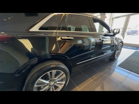 Certified 2025 Cadillac XT5 Premium Luxury image 8