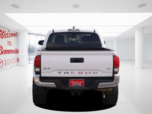 Used 2021 Toyota Tacoma SR5 AWD/4WD image 6