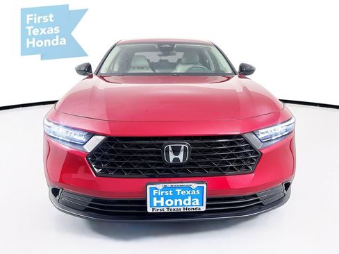 Certified 2025 Honda Accord SE image 2