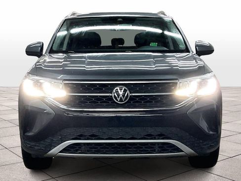 Used 2022 Volkswagen Taos SEL image 3