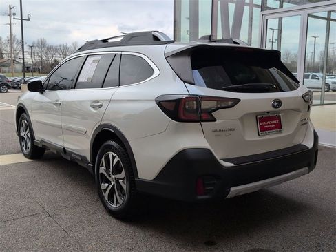 Used 2021 Subaru Outback Touring XT image 3
