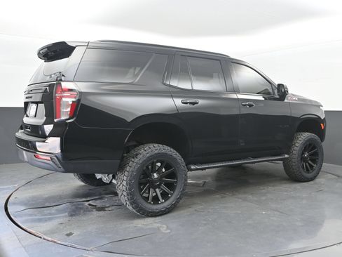 Used 2024 Chevrolet Tahoe Z71 w/ Luxury Package AWD/4WD image 9