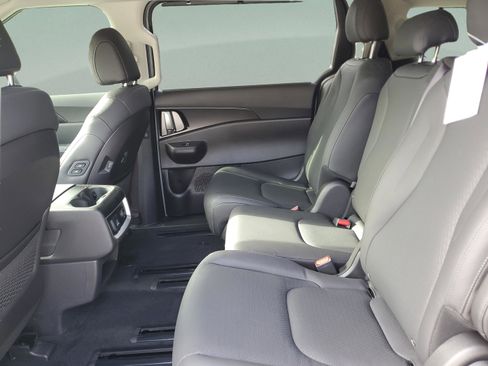 New 2026 Kia Carnival SX Prestige FWD image 9