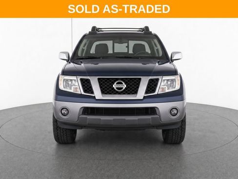 Used 2010 Nissan Frontier LE w/ LE Value Truck Pkg AWD/4WD image 4