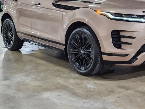 Used 2024 Land Rover Range Rover Evoque Dynamic SE AWD/4WD image 16