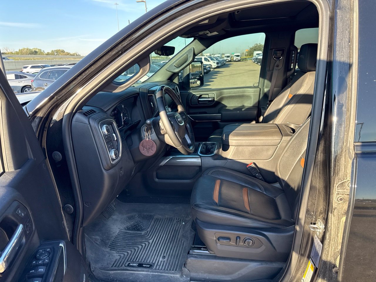 Used 2023 GMC Sierra 2500 AT4 w/ AT4 Premium Plus Package AWD/4WD image 19
