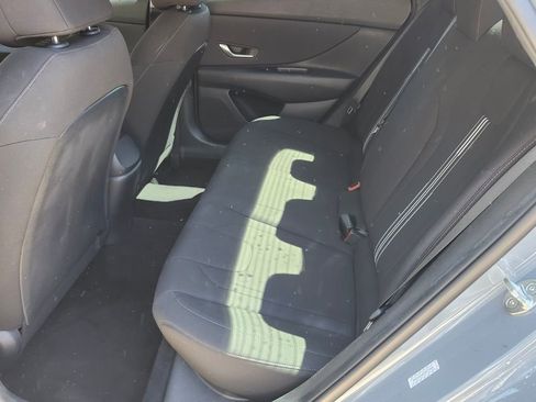 Used 2023 Hyundai Elantra SEL w/ Convenience Package image 12