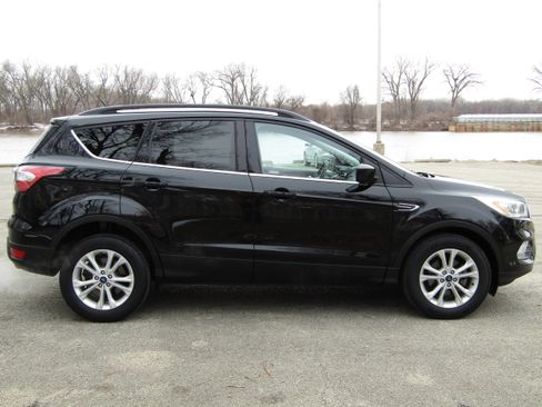 Used 2018 Ford Escape SEL image 5