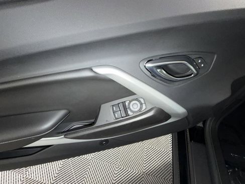 Used 2020 Chevrolet Camaro LT image 15
