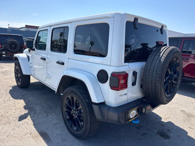 Used 2024 Jeep Wrangler Unlimited Sahara AWD/4WD image 8