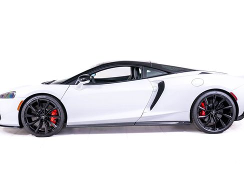 New 2026 McLaren GTS RWD image 2
