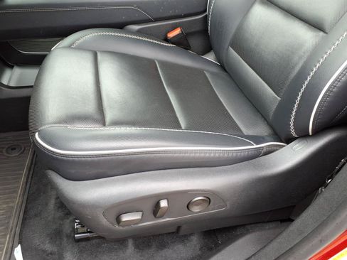 Used 2024 GMC Acadia Denali w/ Super Cruise Package FWD image 4