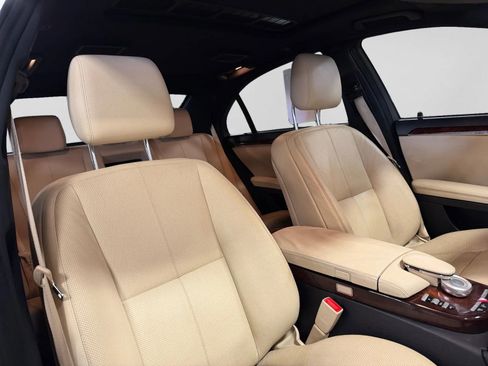 Used 2009 Mercedes-Benz S 550 S 550 Sedan 4D image 36