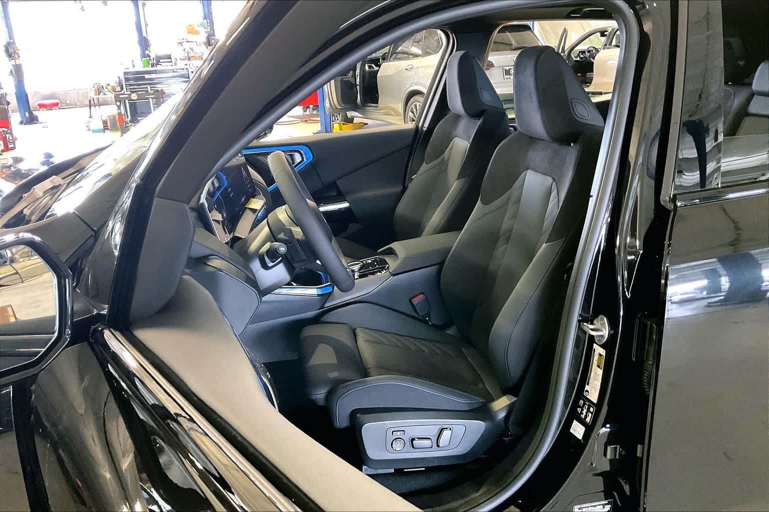 Used 2026 BMW X3 xDrive30i w/ Premium Package AWD/4WD image 9