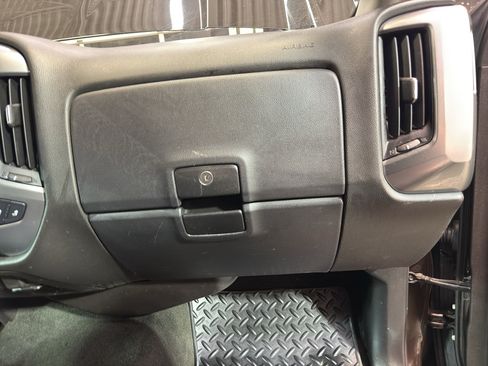 Used 2018 Chevrolet Silverado 1500 LT w/ All Star Edition image 22