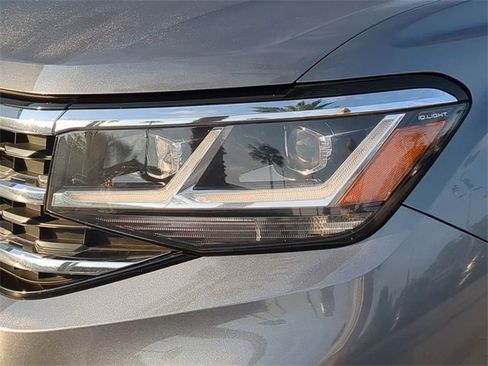 Used 2022 Volkswagen Atlas SE image 7