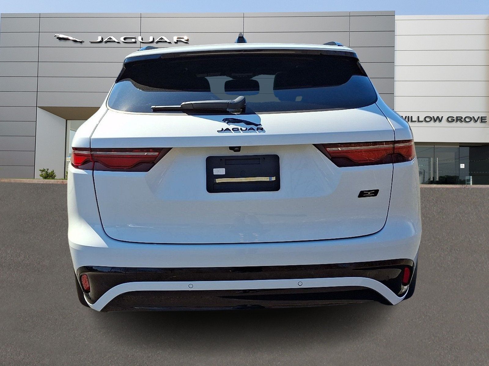 Used 2026 Jaguar F-PACE R-Dynamic S AWD/4WD image 7
