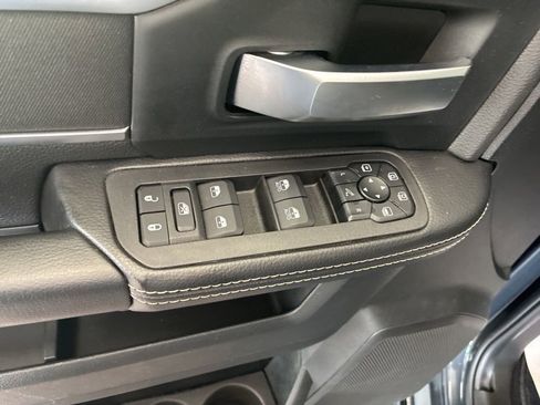 Used 2025 RAM 2500 Big Horn AWD/4WD image 10