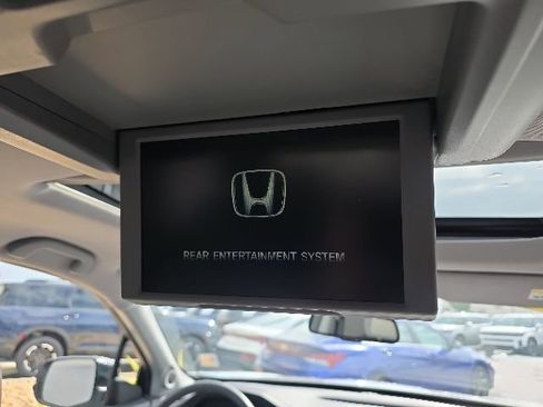 Used 2017 Honda Pilot Touring image 23