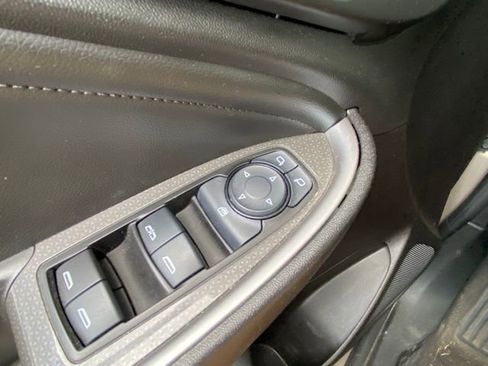 Used 2022 Chevrolet Malibu LT w/ Leather Package image 18