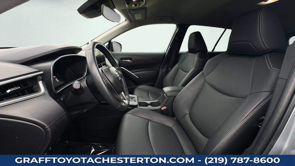 Used 2026 Toyota Corolla Cross XLE FWD image 23