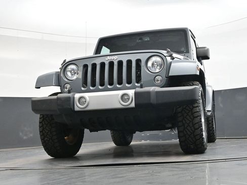 Used 2014 Jeep Wrangler Sahara w/ Connectivity Group AWD/4WD image 39