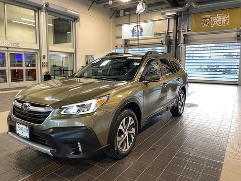 Used 2021 Subaru Outback Limited image 3