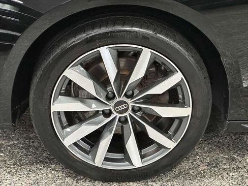 Used 2022 Audi A4 2.0T Premium w/ Convenience Package AWD/4WD image 9
