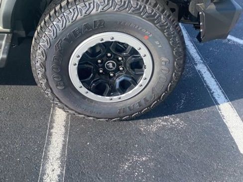 New 2025 Ford Bronco Outer Banks w/ Sasquatch Package image 6