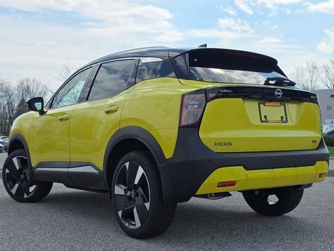 New 2026 Nissan Kicks SR FWD image 13
