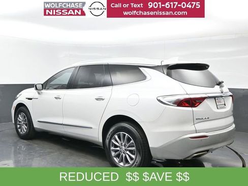 Used 2023 Buick Enclave Essence FWD image 3