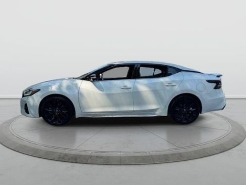 Used 2019 Nissan Maxima SR w/ Premium Package FWD image 4