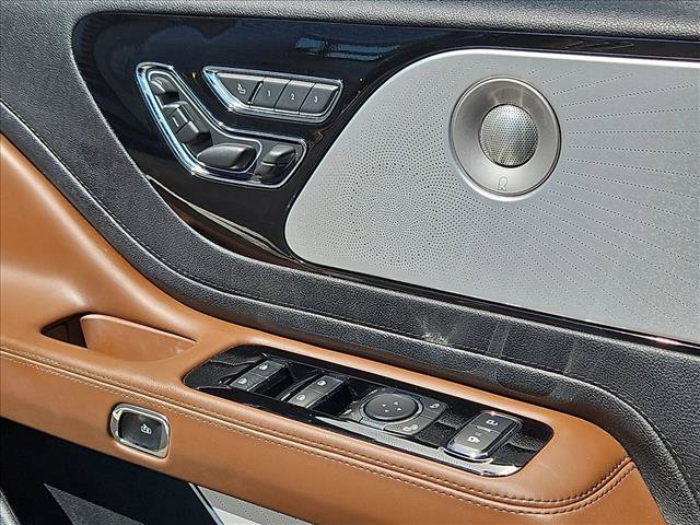 Used 2022 Lincoln Aviator Reserve w/ Equipment Group 201A AWD/4WD image 11