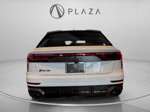 New 2026 Audi RS Q8 performance image 4