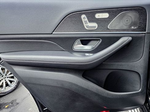 New 2026 Mercedes-Benz GLS 580 4MATIC image 31