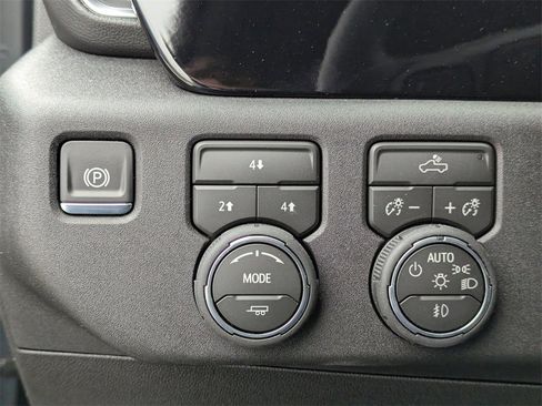 New 2026 Chevrolet Silverado 3500 LT image 12