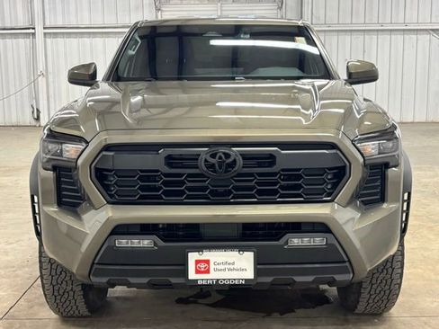 Certified 2024 Toyota Tacoma TRD Off-Road AWD/4WD image 2