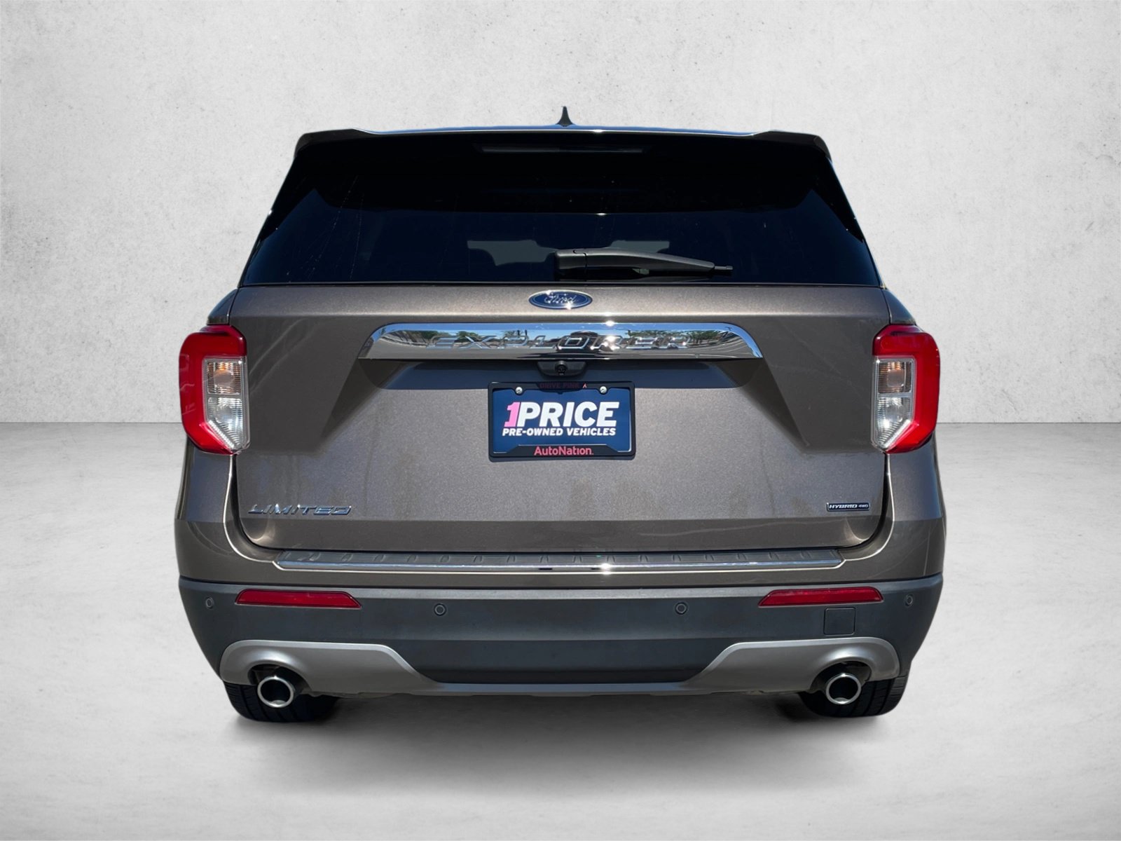 Used 2021 Ford Explorer Limited AWD/4WD image 6