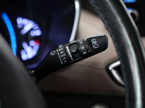 Used 2020 Hyundai Santa Fe Limited AWD/4WD image 15