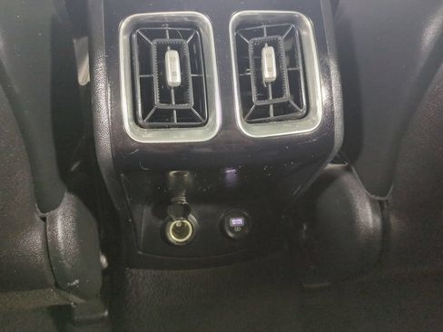 Used 2021 Kia Sorento S w/ Panoramic Sunroof Package AWD/4WD image 16