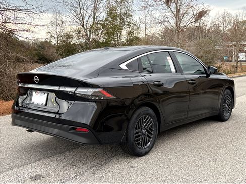 New 2026 Nissan Sentra SV w/ SV Convenience Package FWD image 24