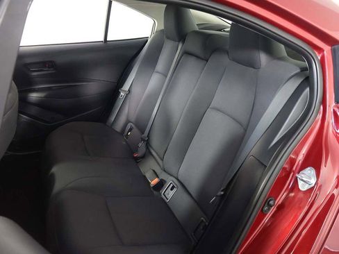 Used 2025 Toyota Corolla LE FWD image 27