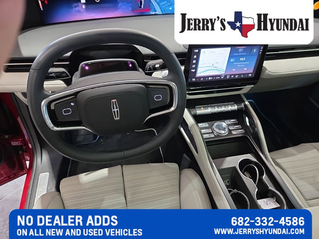 Used 2026 Lincoln Nautilus Reserve AWD/4WD image 10